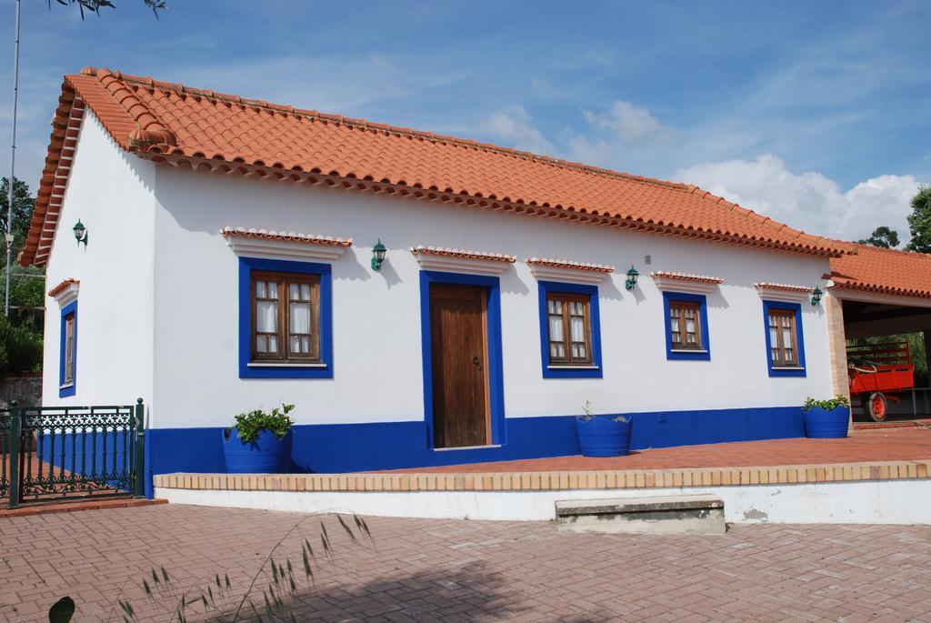 Quinta Dos Moinhos Villa Ourém Exterior foto